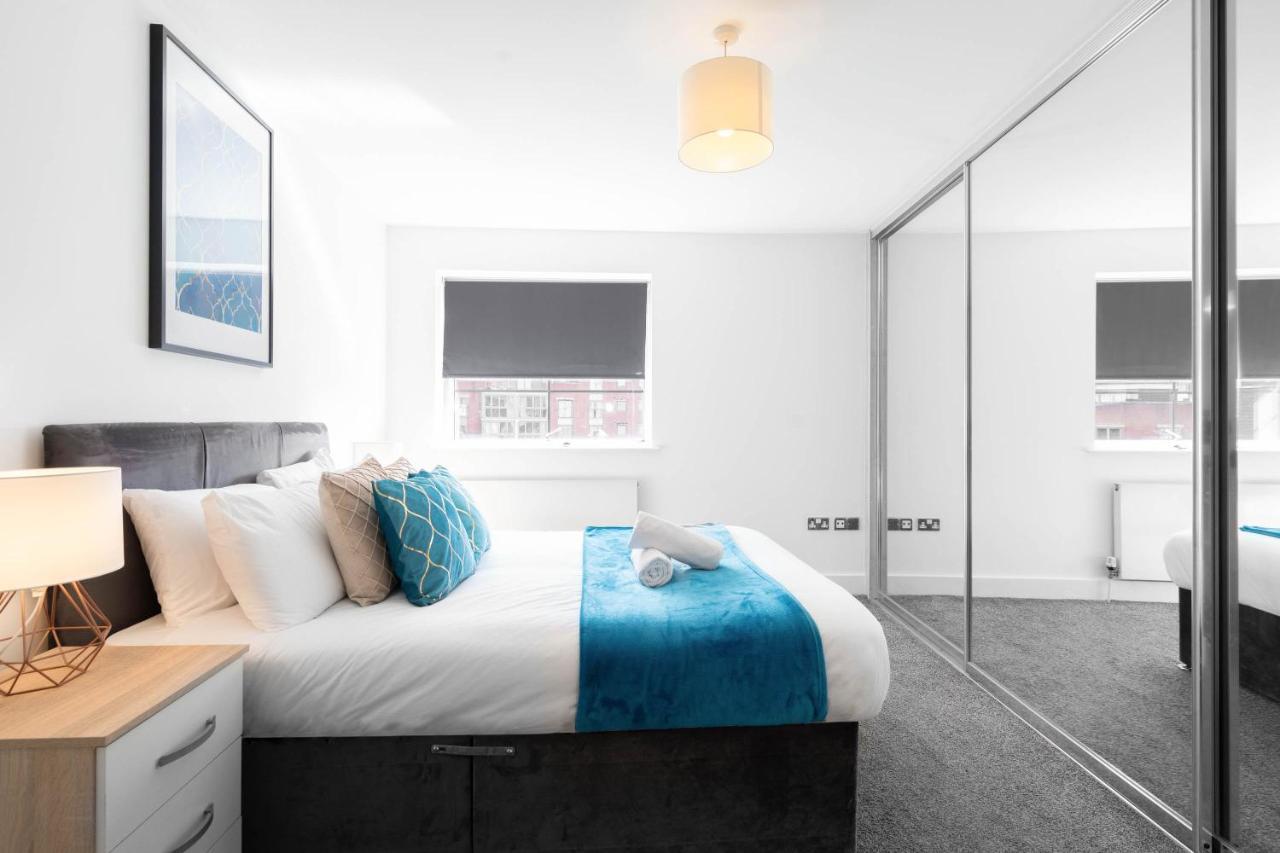 City Centre - Two Bedroom Apartment - Juliet Balcony - Secure Parking - Wifi - Smart Tv バーミンガム エクステリア 写真
