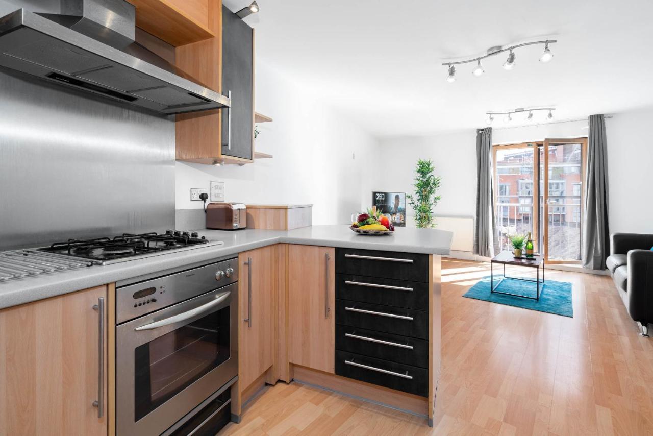 City Centre - Two Bedroom Apartment - Juliet Balcony - Secure Parking - Wifi - Smart Tv バーミンガム エクステリア 写真